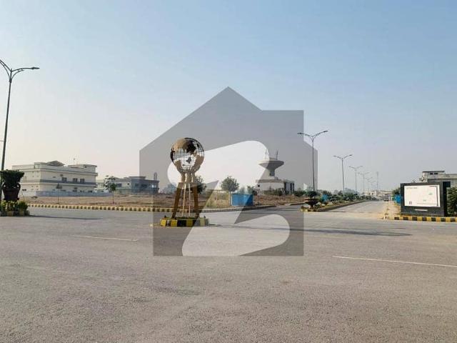 828 Square Yards Plot File For Sale In Pine Avenue