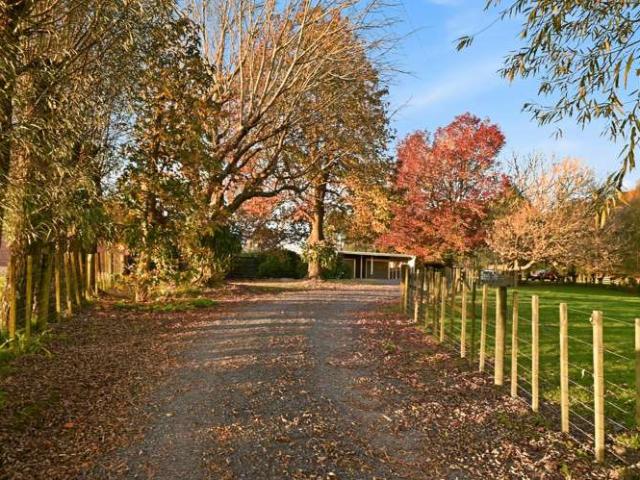 828 Ridge Road, Riverhead, Rodney
