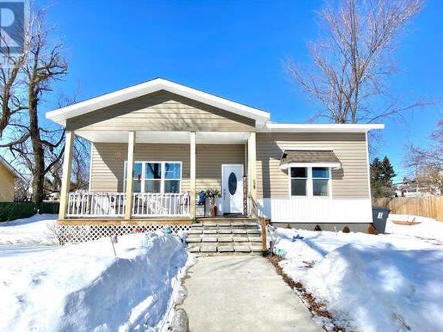 829 Main STREET Melville Saskatchewan