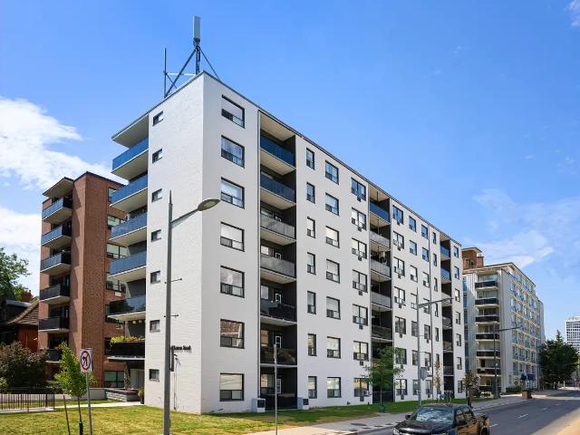 82 Warren Road