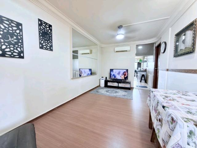 82 Commonwealth Close HDB Apartment For Sale, $299,000, 1 Bed 2 Bath 495 sqft $604.00 psf