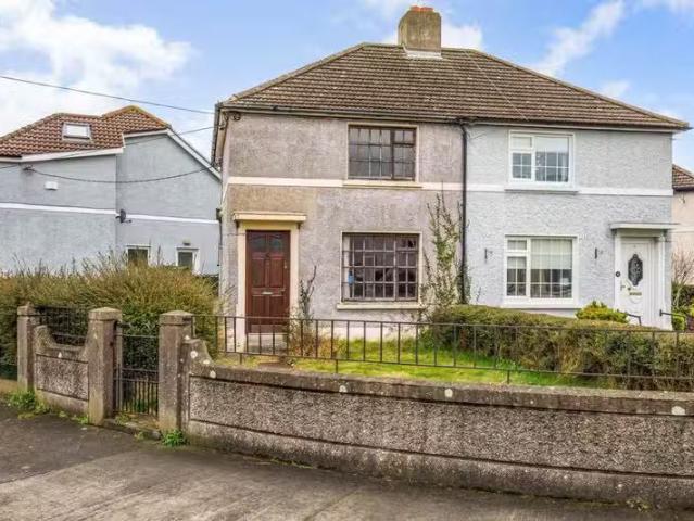 82 Glenshesk Road, Whitehall, Dublin 9, D09VF65 is for sale
