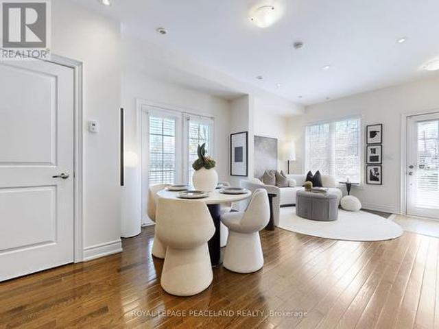82 Hargrave Lane, Toronto, ON, M4N 0A4 townhouse for sale | Listing ID C13486 | Royal LePage