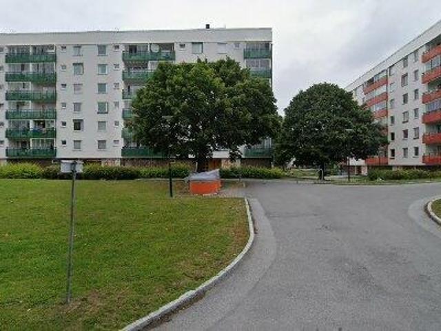82 m2 lägenhet uthyres i Botkyrka
