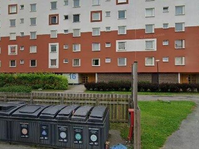 82 m2 lägenhet uthyres i Botkyrka
