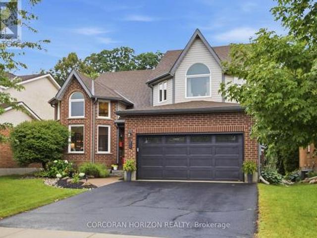 82 Ptarmigan Drive, Guelph, ON, N1C 1B6 house for sale | Listing ID X13597 | Royal LePage