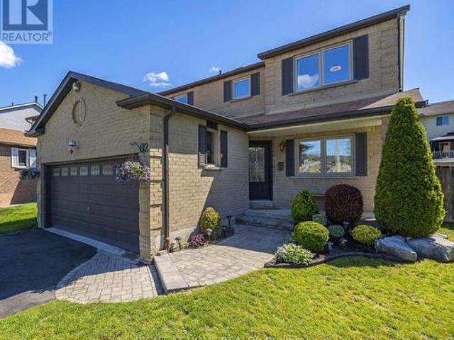 82 Reed Drive, Ajax, ON, L1S 6T6 house for sale | Listing ID E13465 | Royal LePage