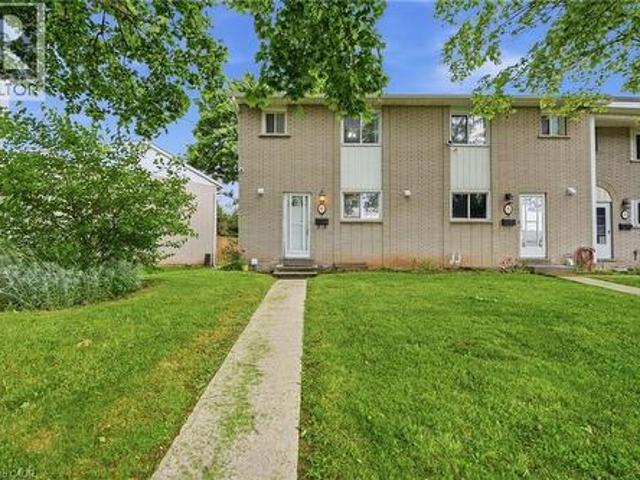 82 Riverdale Drive Unit# 14, Hamilton, ON, L8E 1K3 townhouse for sale | Listing ID 40841 | Royal LePage