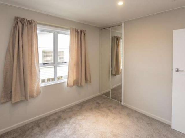 82 Seymour Road, Sunnyvale, Waitakere City