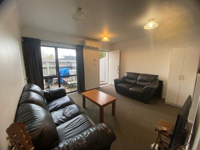 82b Clyde Street