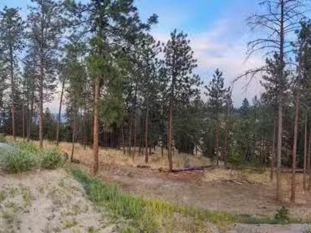 830 Westview Way Unit# 19, West Kelowna, BC, V1Z 3Z3 vacant.