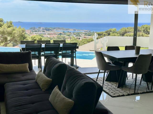 83150 BANDOL VILLA MODERNE VUE MER PANORAMIQUE