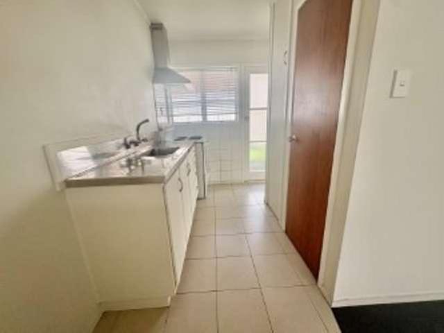 8/318 Te Atatu Road, 1802, Waitakere City
