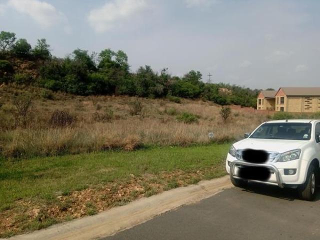 831 m² Land available in Vaaloewer