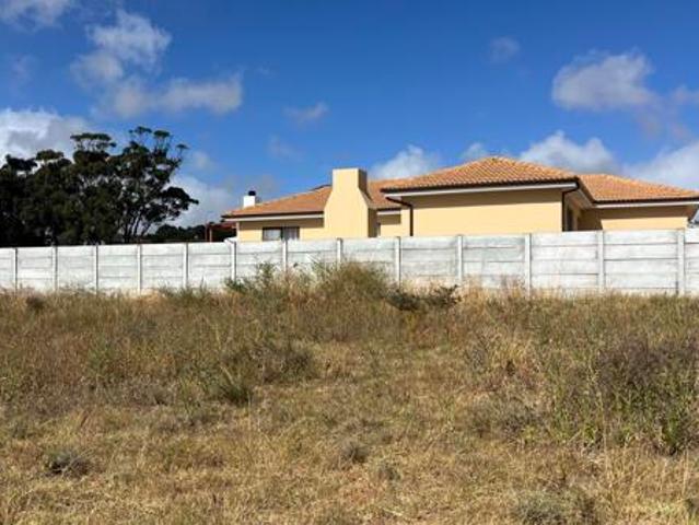832 m² Land available in Darling