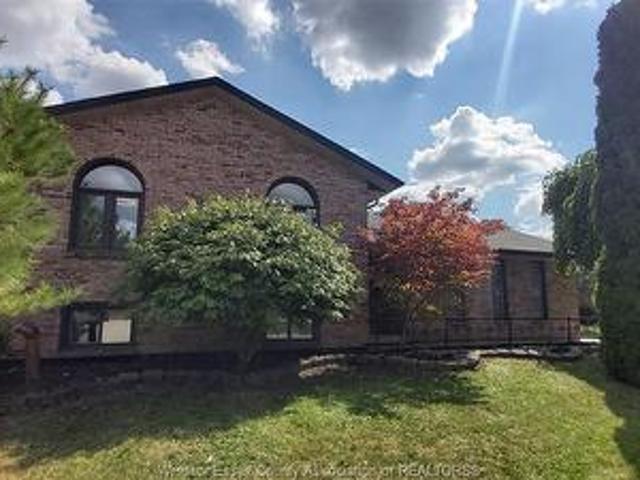 8339 Kingston Crescent, Windsor, ON, N8S 4R7 house for sale | Listing ID 26021 | Royal LePage