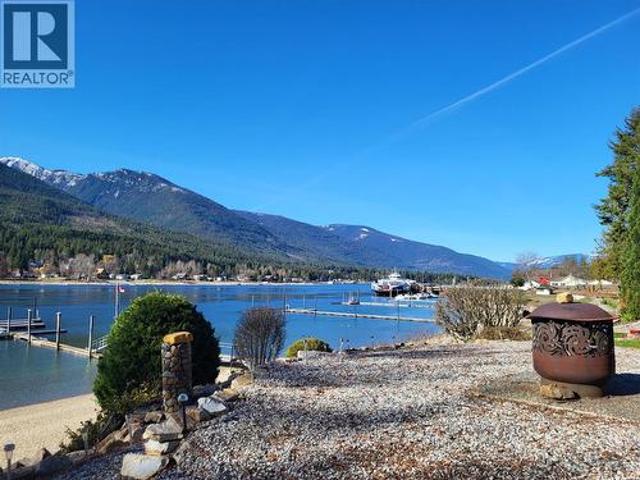 8350 Busk Road, Balfour, BC, V0G 1C0 house for sale | Listing ID 10385 | Royal LePage
