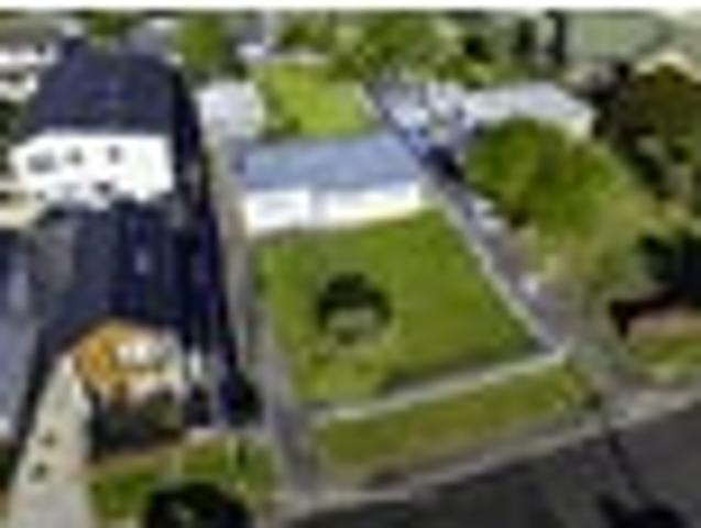 835m² Freehold Development Potential + Income