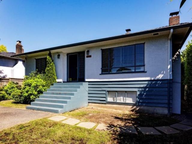 836 4Th Street E, North Vancouver, BC, V7L 1K4 house for sale | Listing ID R3135 | Royal LePage