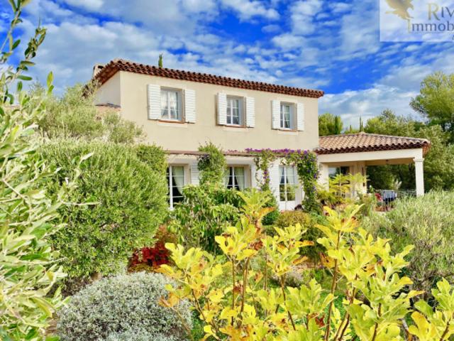 MAS PROVENÇAL D'EXCEPTION AVEC VUE MER ET VIGNOBLES SUR LA C