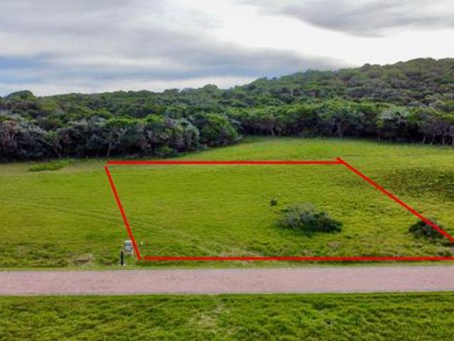 837 m² Land available in Kenton On Sea