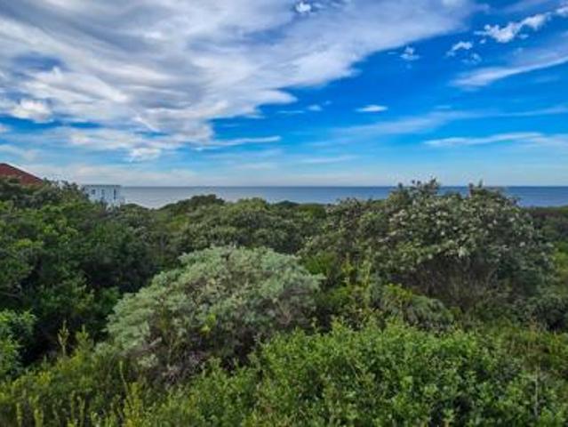 837 m² Land available in Paradise Beach