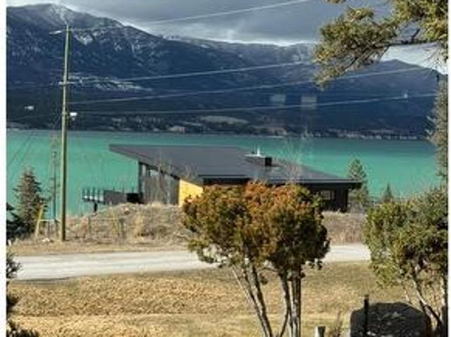 8380 Richardson Crescent, Canal Flats, BC, V0B 1B0 house for sale | Listing ID 10346 | Royal LePage