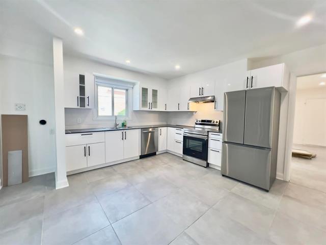 8397 Av. Pierre De Coubertin