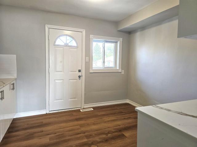 8392 8424 Willoughby Dr 2 Bedroom Apartment for Rent at 8392 Willoughby Dr, Niagara Falls, ON L2G 6X5 Cummings
