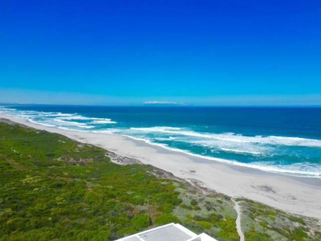 839 m² Land available in Yzerfontein