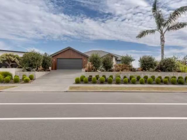 87 The Boulevard, Papamoa Beach, Tauranga For Sale