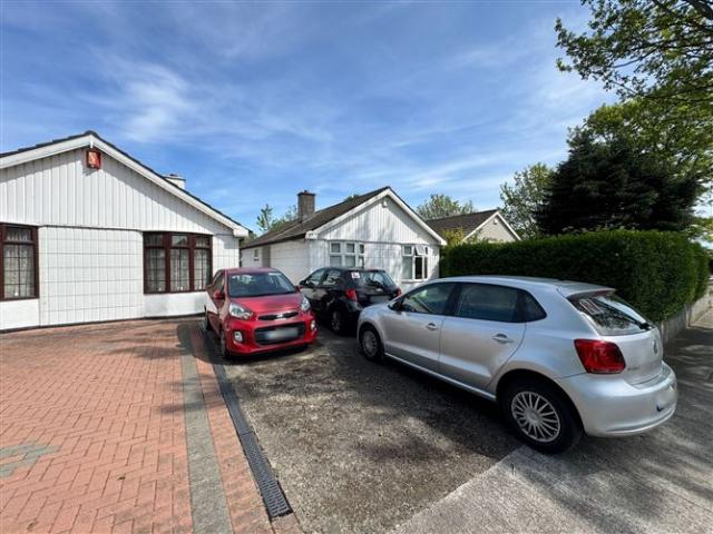 87 Hillcrest Walk, Lucan, Co. Dublin BidX1 Ireland Ltd 4942 MyHome. Ie Residential
