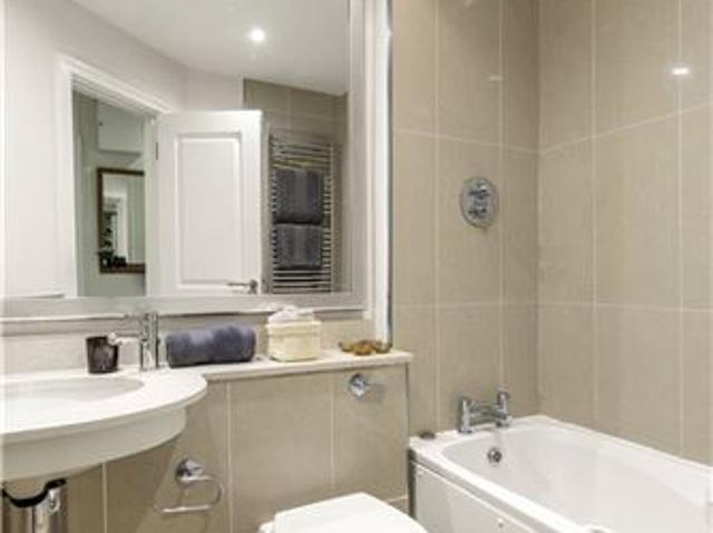 87 Merrion Village, Ballsbridge, Dublin 4 Lisney Sotheby's International Realty Ballsbridge 4900 MyHome. Ie Residential
