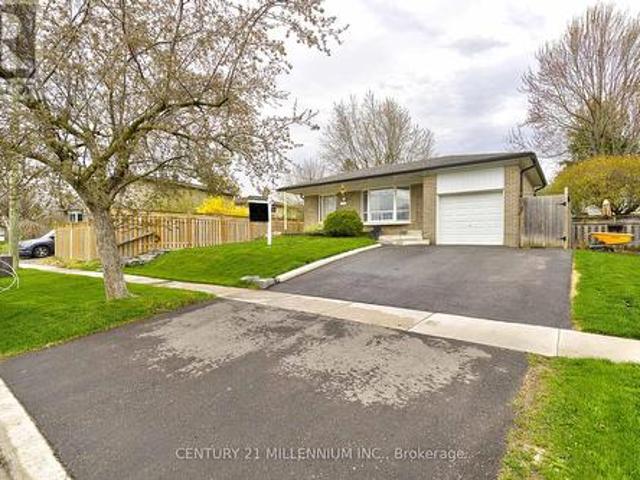 87 Pennington Crescent, Halton Hills, ON, L7G 4L4 house for sale | Listing ID W12119 | Royal LePage