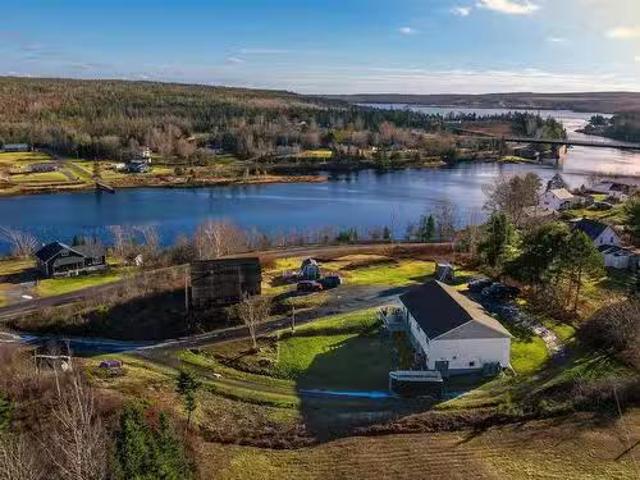 87 Pool Road, Sheet Harbour, NS, B0J 3H0 house for sale Lis.