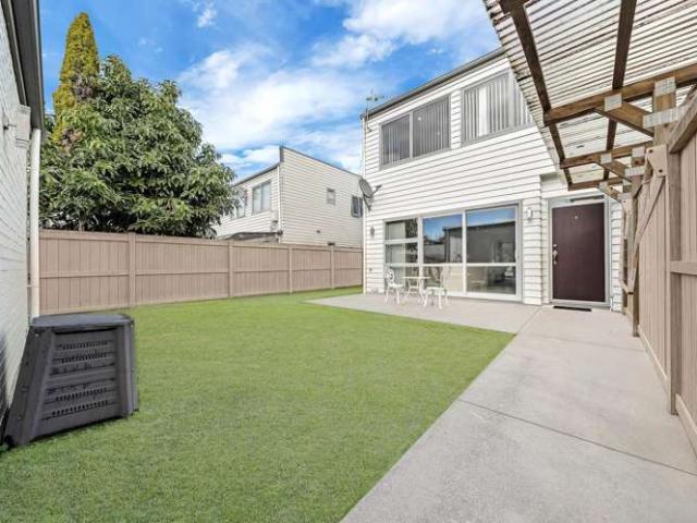 87 Popokatea Drive, Takanini, Papakura