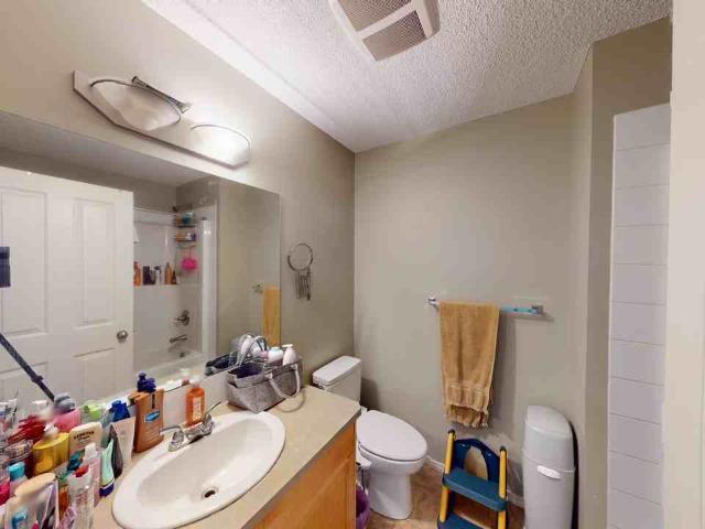 87 Saddlebrook Point Northeast 2 Bedroom Home for Rent at 87 Saddlebrook Pt Ne, Calgary, AB T3J 0G3 Saddle Ridge