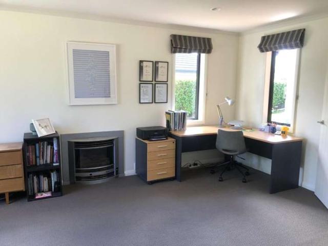 87 St James Drive, 2750, Hamilton City