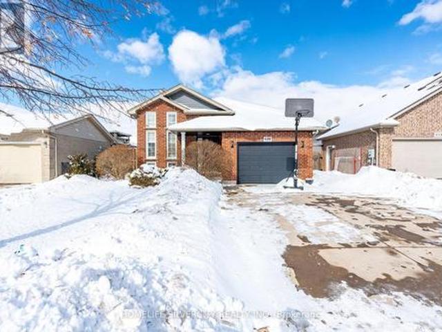 8409 Greenfield Crescent, Niagara Falls, ON, L2H 3J8 house for sale | Listing ID X11979 | Royal LePage