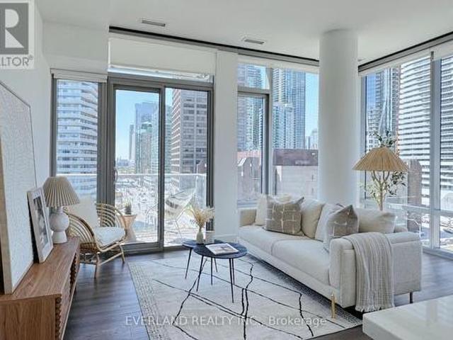 840 39 Queens Quay E, Toronto, ON, M5E 0A5 condo for sale | Listing ID C12139 | Royal LePage