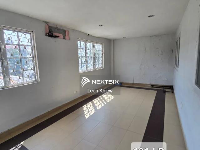 840 sqft 2 Bedrooms | 2 Bathrooms Fully furnished Move in ready Comfortable and quiet environment Prime Mont Kiara location Suitable for expats and working professionals