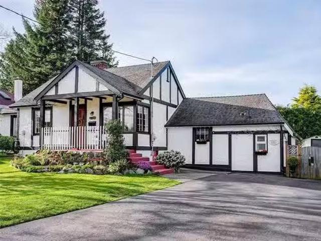 841 Mann Ave, Saanich, BC, V8Z 3C5 house for sale Listing I.
