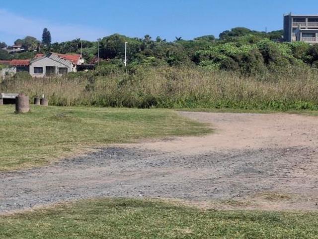 843 m² Land available in Uvongo