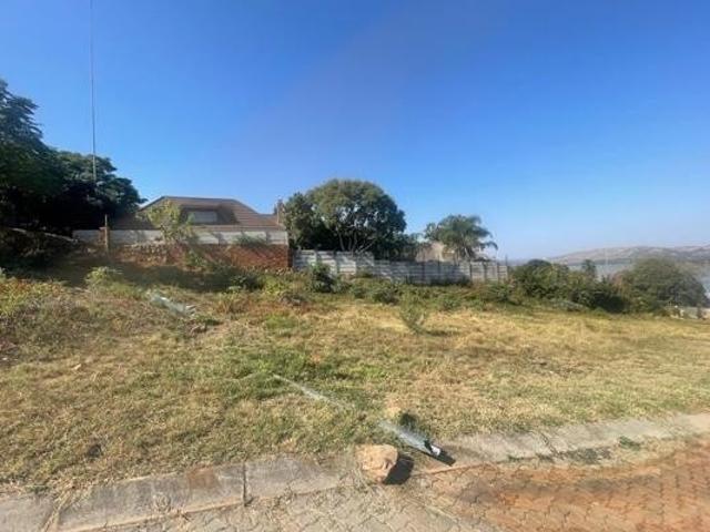 844 m² Land available in Kosmos