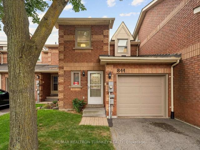 844 Playter Crescent, Newmarket | 3Beds/3Bath, Townhouse, $709,000 | Condos. Ca