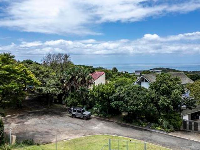 845 m² Land available in Cintsa East