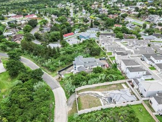 845 m² Land available in Nahoon Valley Park