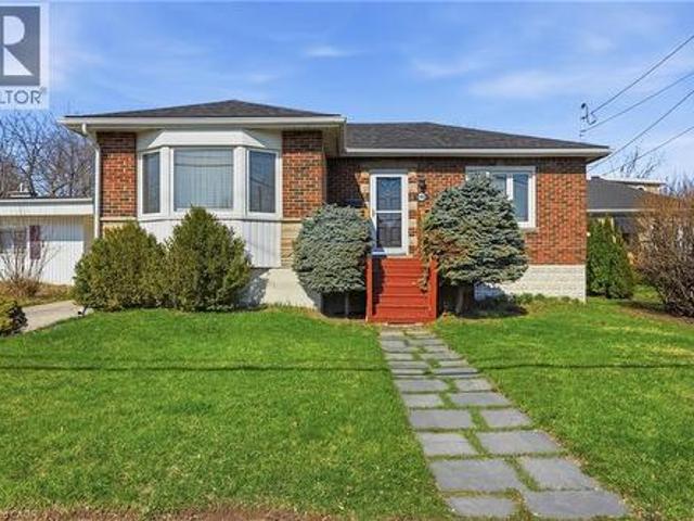 848 Upper Wellington Street, Hamilton, ON, L9A 3R9 house for sale | Listing ID 40833 | Royal LePage