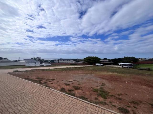849 m² Land available in Jeffreys Bay Central