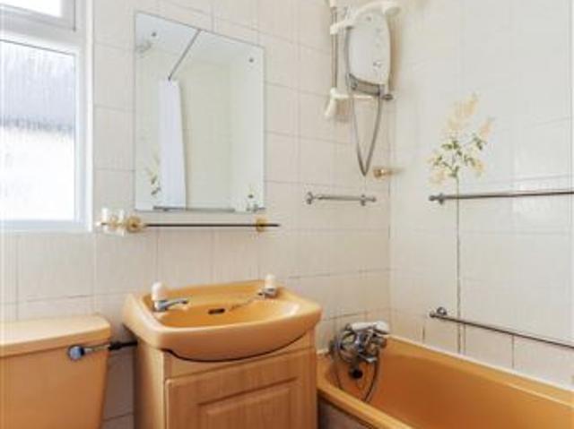 84 Beechwood Lawn, Glenageary, Co. Dublin Sherry FitzGerald Dun Laoghaire 4913 MyHome. Ie Residential